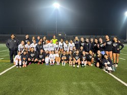 THS girls soccer alumni game
