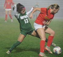 Oakdale-Manteca girls soccer