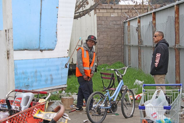 Lazy wheels squatter