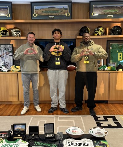 Turlock High’s Avery Michael verbally commits to Oregon