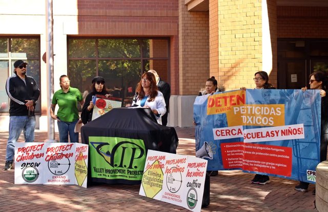 Local group seeks expanded pesticide buffer zones by schools. Ag officials say not enough public support for changes