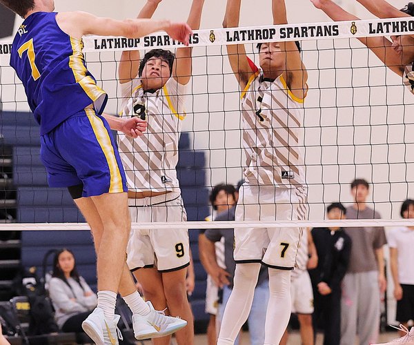 Ripon Christian-Lathrop boys volleyball