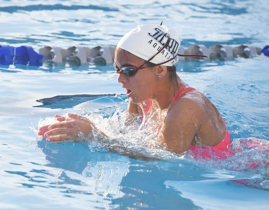 Manteca-Sierra swimming