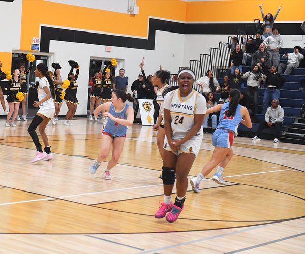 Hilldale-Lathrop girls basketball