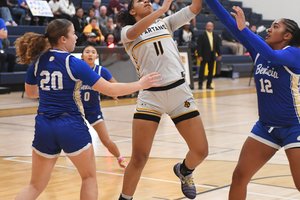 Benicia-Lathrop girls basketball