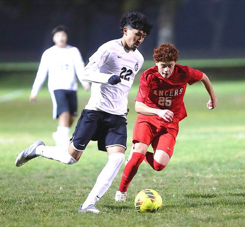 Carlos Santos signing