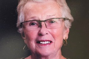 BEVERLY ANN WARREN HAY obit