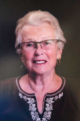 BEVERLY ANN WARREN HAY obit