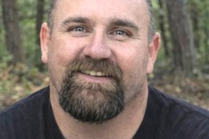 Luafton Hanson obit mb