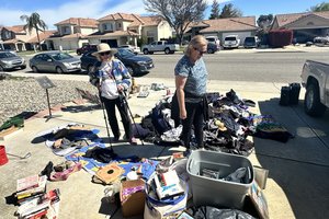 gustine yard sale