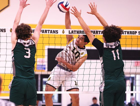 Manteca-Lathrop boys volleyball
