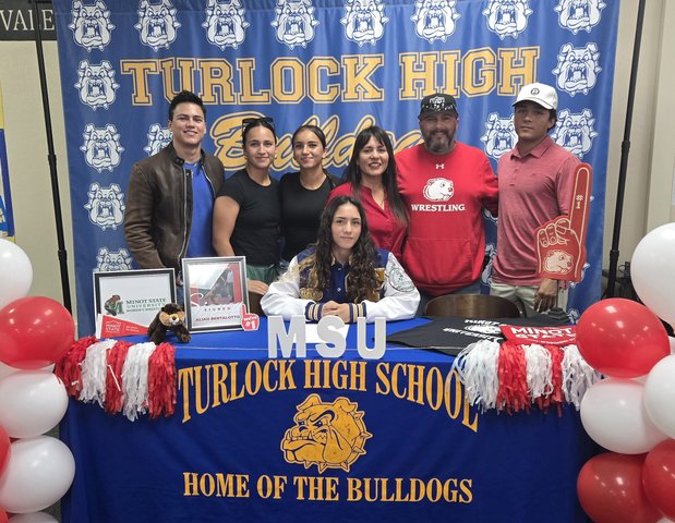 Turlock’s Aliah Bertalotto becomes latest in family to join Minot State Wrestling