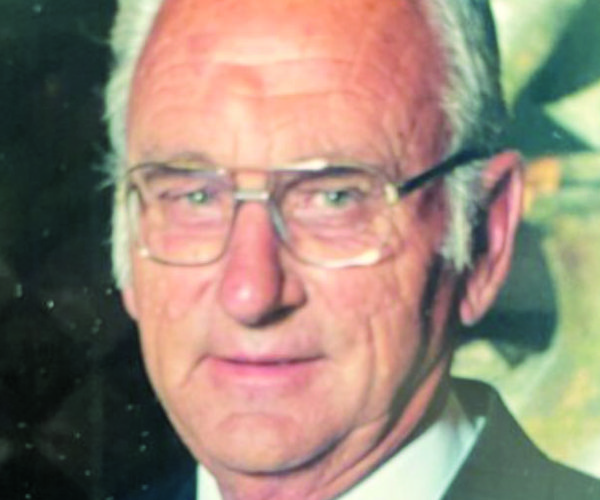 Kenneth Roos obit