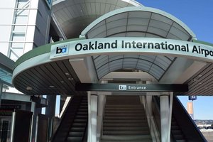 oakland airport BART