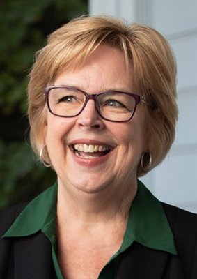 Laurie Smith dies