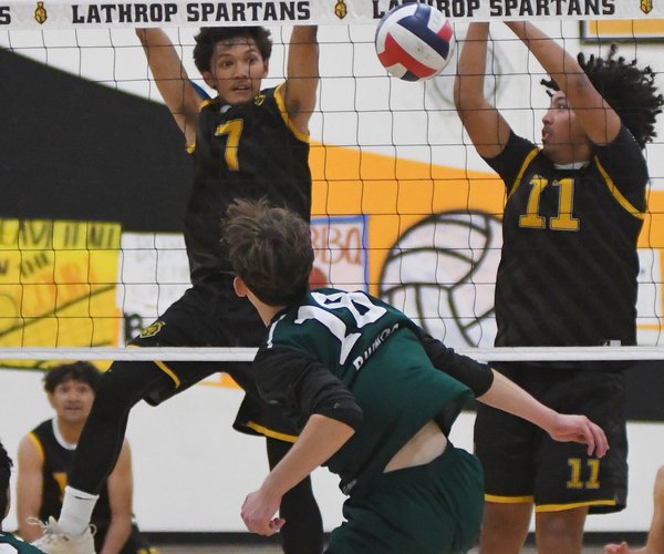 Twelve Bridges-Lathrop boys volleyball