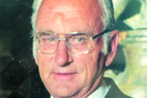 Kenneth Roos obit