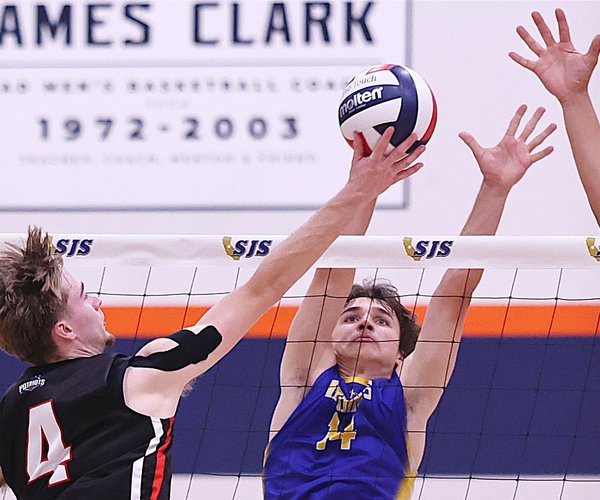 Ripon Christian-Beyer boys volleyball
