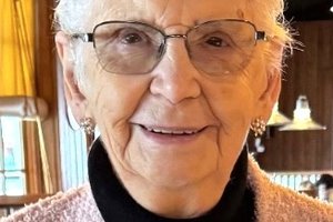 BONNIE JO WALOWICH obit