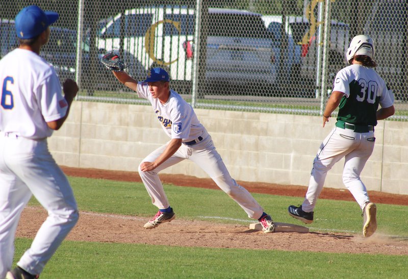 Colfax-Ripon Christian baseball