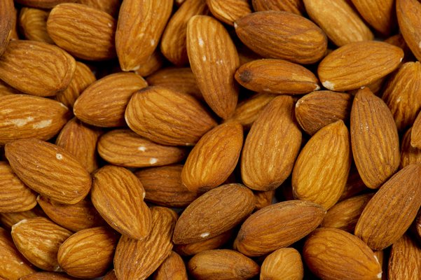 513 Almonds