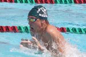 Sophomore Ari Luman swim