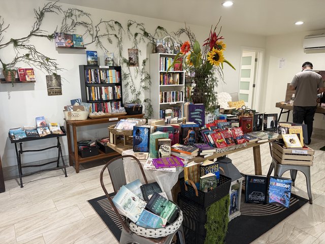 Hilmar business owner shares love of reading with new book store