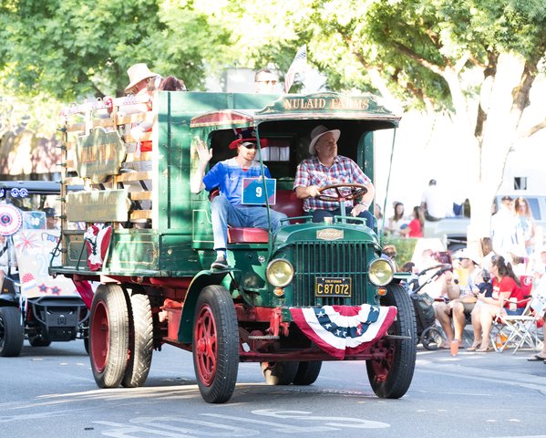 From parade lines to fireworks bursts, Turlock celebrates a milestone Fourth of July