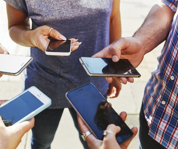 teens and cellphones