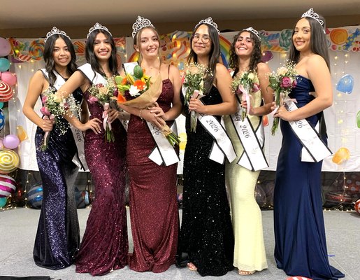 729 Miss pageant