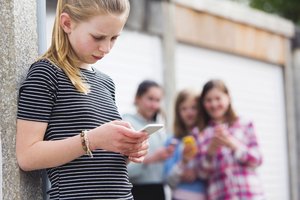 teens with cell phones