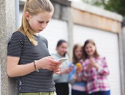 teens with cell phones