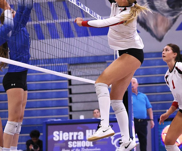 Ripon-Sierra girls volleyball