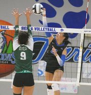 Manteca-Sierra girls volleyball