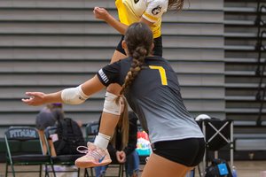 Hughson volleyball