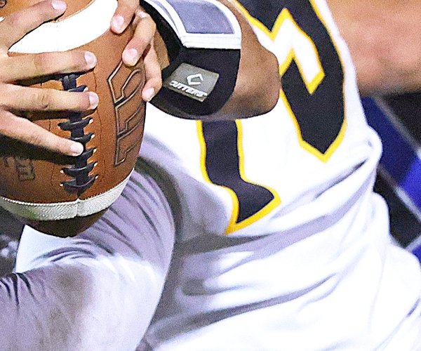 Lathrop-Sierra football