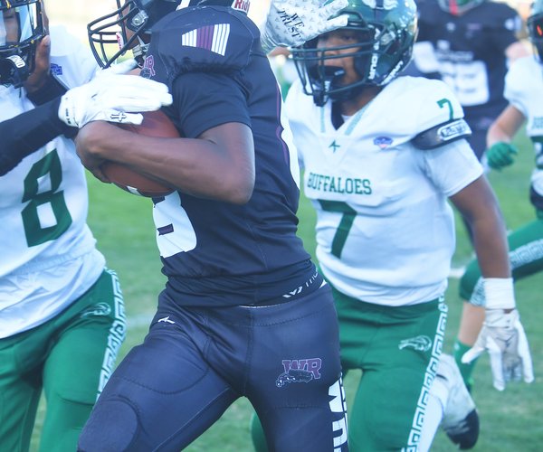 Jr. Buffaloes-Jr. Cougars youth football