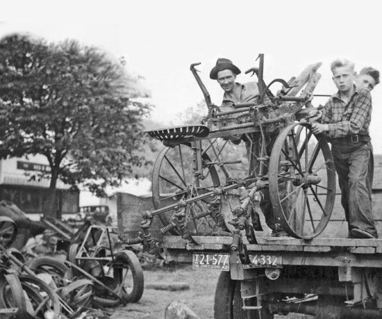 WWII metal drive