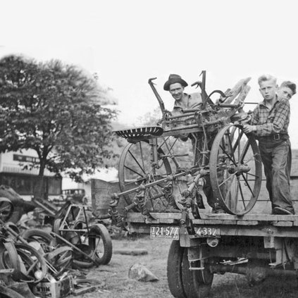WWII metal drive