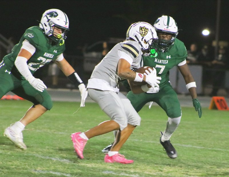 Chavez-Manteca football