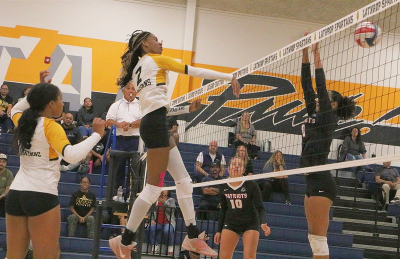 Beyer-Lathrop girls volleyball