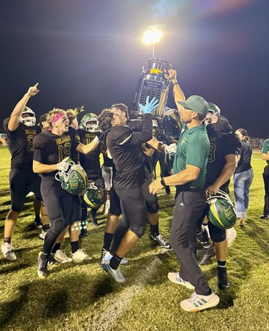 Last-minute scoring drive lifts Hilmar over Escalon in thrilling Vaca Bowl