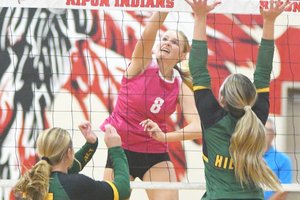 Hilmar-Ripon girls volleyball