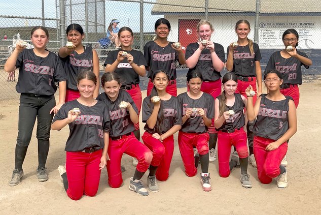 eres Sizzle 14-and-under travel softball team Salida