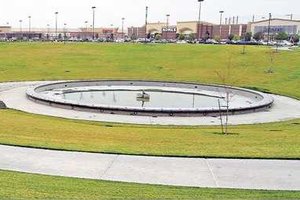 stadium retail water fountain