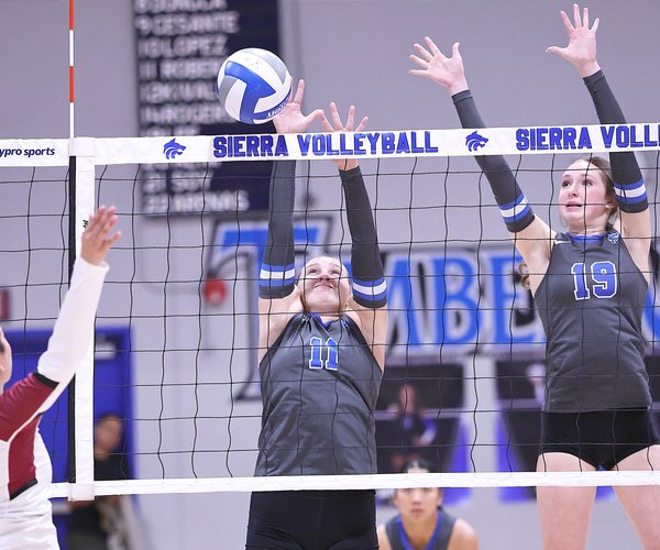 Golden Valley-Sierra girls volleyball