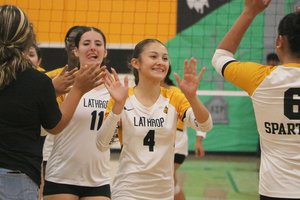 Twelve Bridges-Lathrop girls volleyball